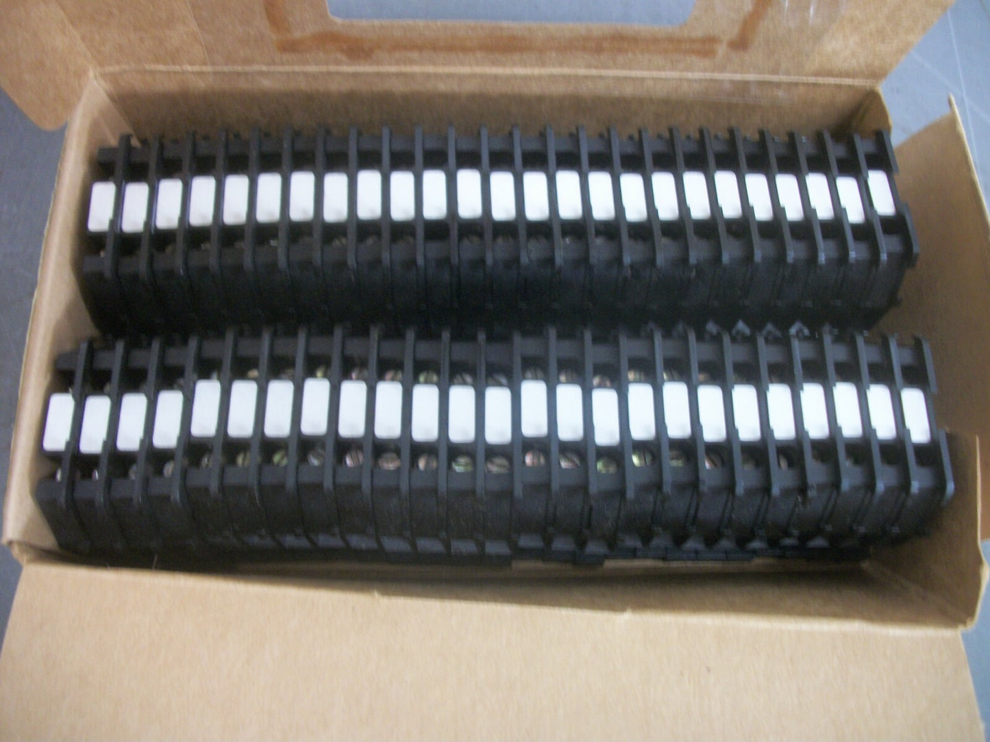 SQUARE D BOX OF 50 TERMINAL BLOCKS 9080GMB6 30AMP 600VOLT NIB