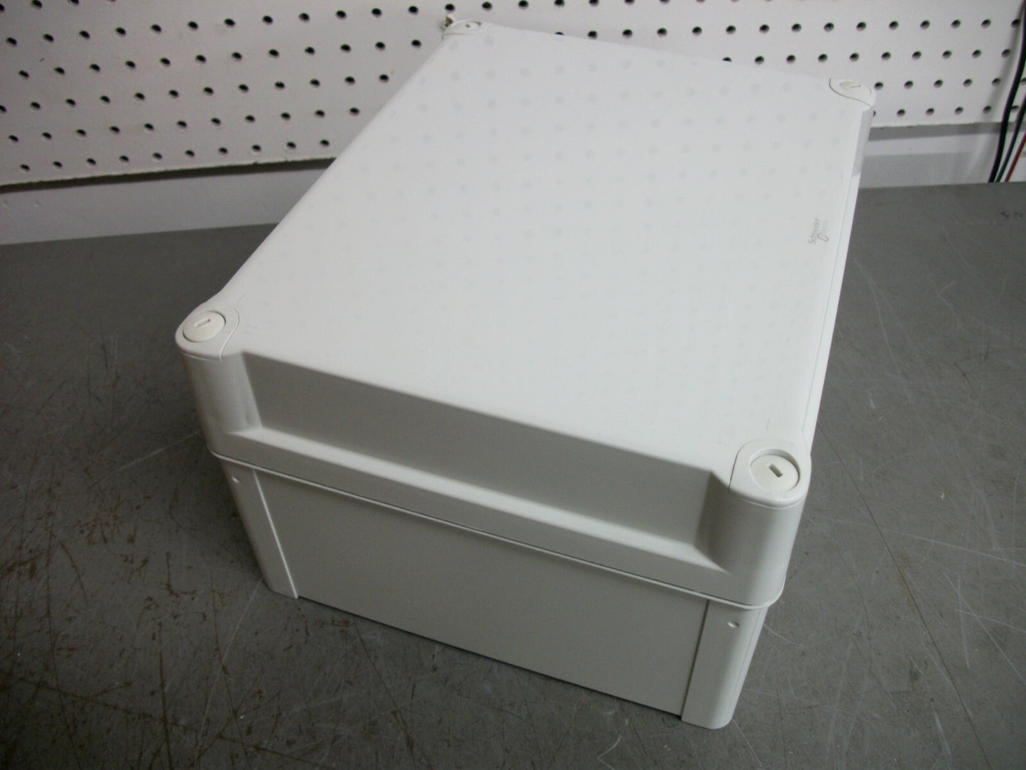 SQUARE D 11"X9"X4.5" PLASTIC ENCLOSURE TYPE 23 IP66 NSYTBP292416H NOB