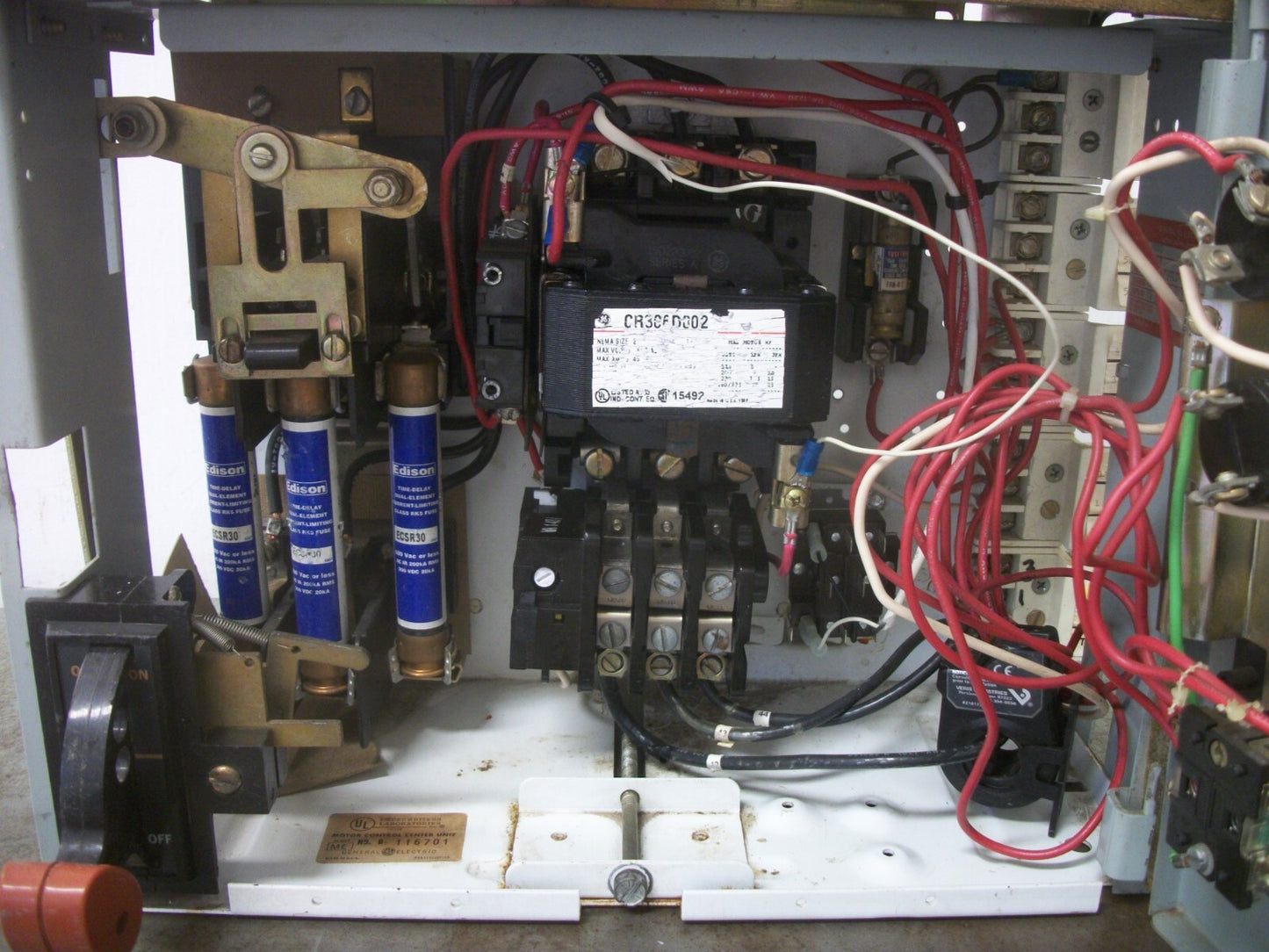 GE MCC BUCKET SIZE 2 CR306D002 120VCOIL 30AMP FUSIBLE