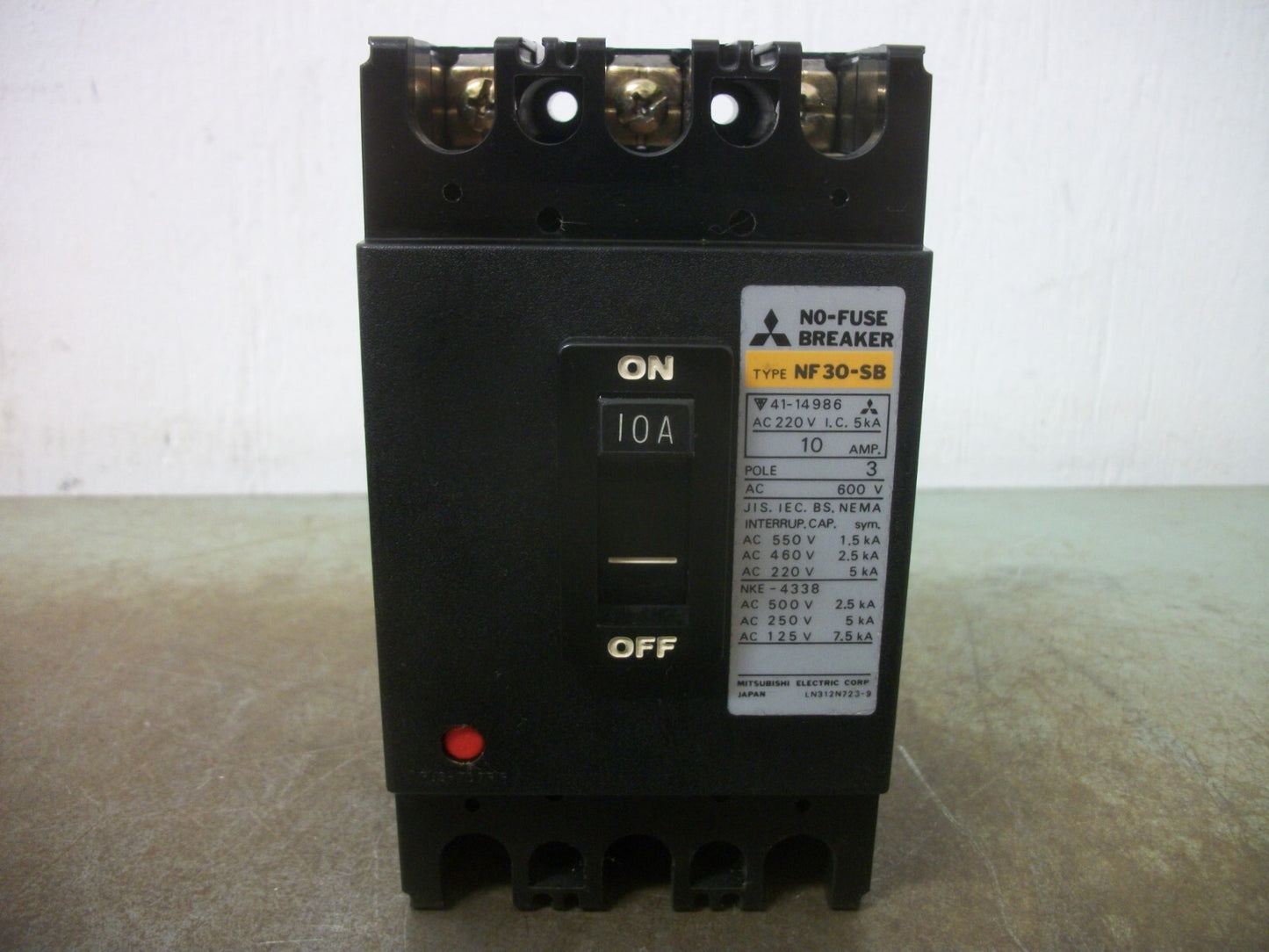 MITSUBISHI NO-FUSE CIRCUIT BREAKER NF30-SB-3P 10AMP 600VOLT 3POLE