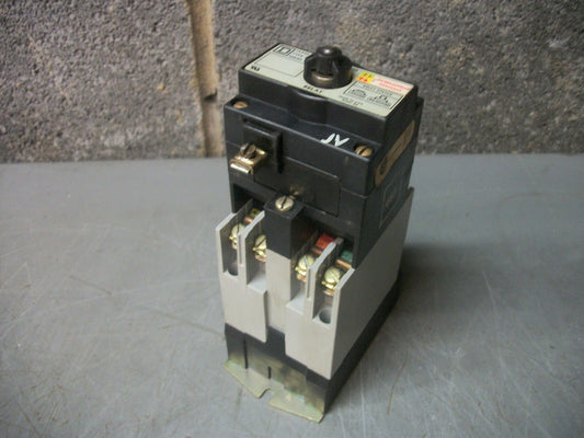 SQUARE D CONTROL RELAY 8501XO40 120VCOIL W/LATCHING RELAY ATTACHMENT 8501XL