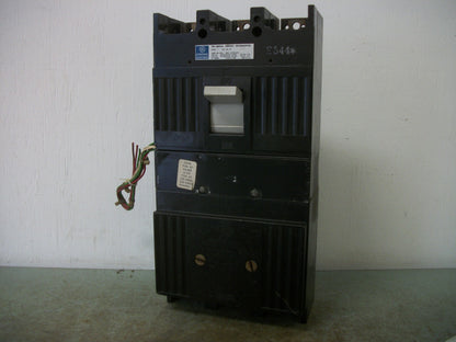 GE TRI-BREAK TB CIRCUIT BREAKER TB43F 400AMP 600VOLT 3POLE W/AUX