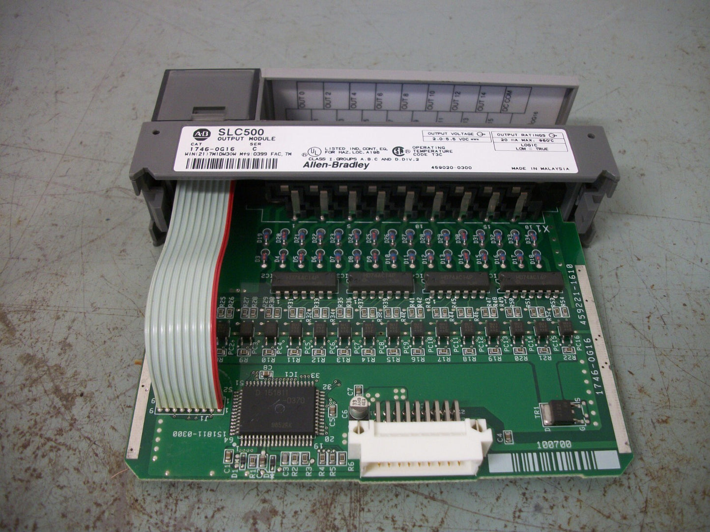 ALLEN-BRADLEY SLC 500 OUTPUT MODULE 1746-OG16