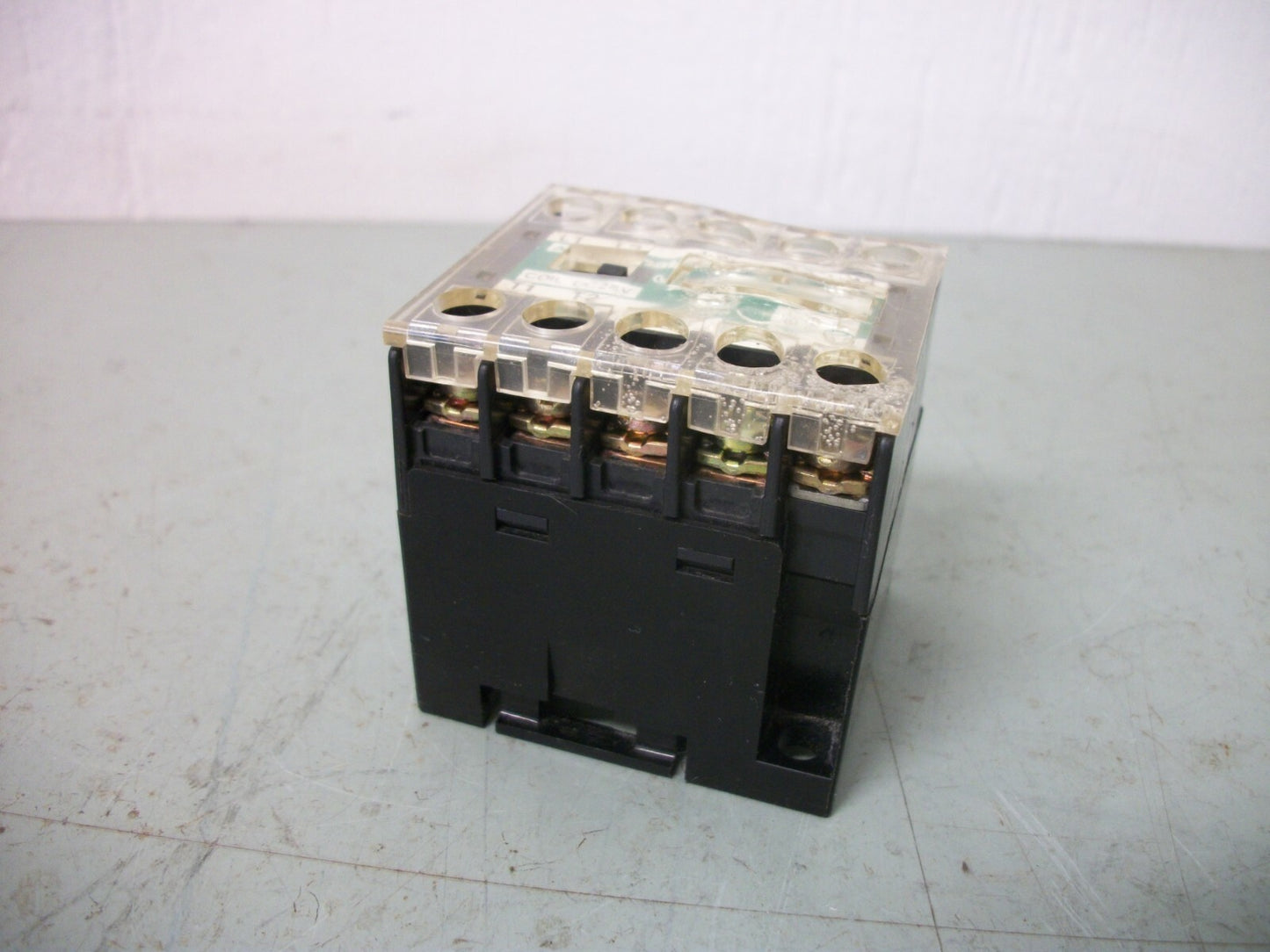 AROMAT PC-5 10AMP LIGHTING CONTACTOR PC-5-4A-DC24V 24VCOIL 3PH 240VOLT