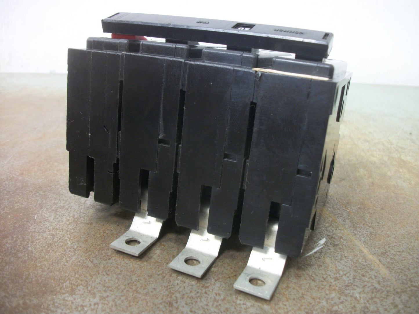 CUTLER-HAMMER BA CIRCUIT BREAKER BAB3020HS 20AMP 240VOLT 3POLE W/SHUNT