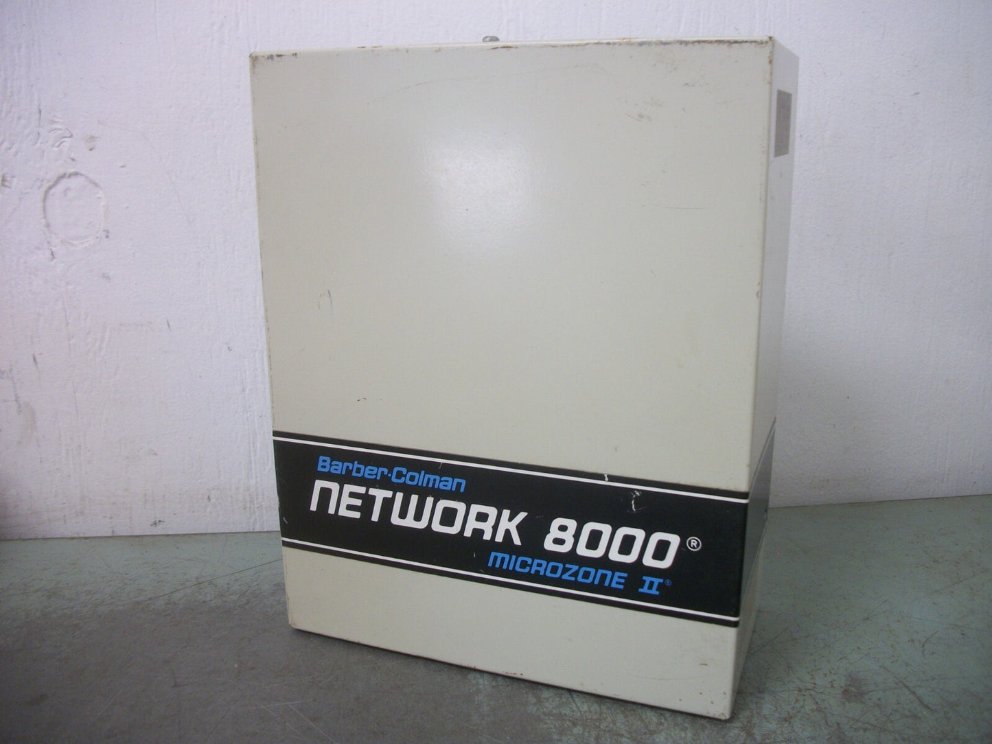 BARBER-COLMAN NETWORK 8000 MICROZONE II WALL MOUNT SYSTEM MZ2A-105-0-1-1