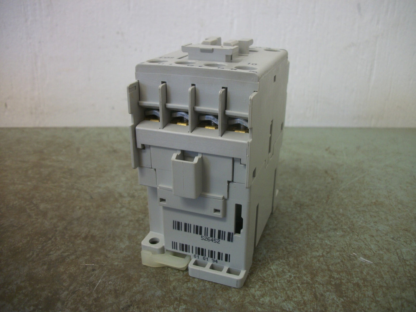 ALLEN-BRADLEY CONTACTOR 100-C09E*10 25AMP 24VCOIL 3PH 600V 7.5HP