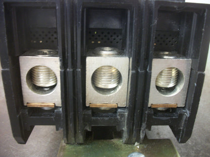 SQUARE D I-LINE KA CIRCUIT BREAKER KA36200 200AMP 600VOLT 3POLE GREEN