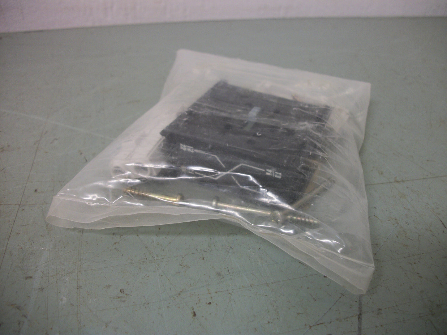 SQUARE D AUXILIARY CONTACT 9421VZ7 NEW