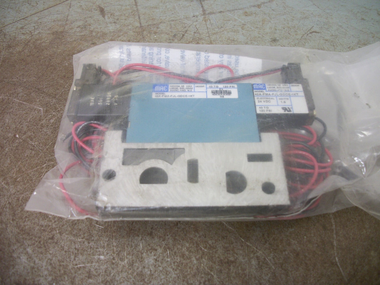 MAC SOLENOID VALVE 42A-FMA-FJL-GDCE-1KT 24VCOIL 40-120PSI 1.8WATT NEW
