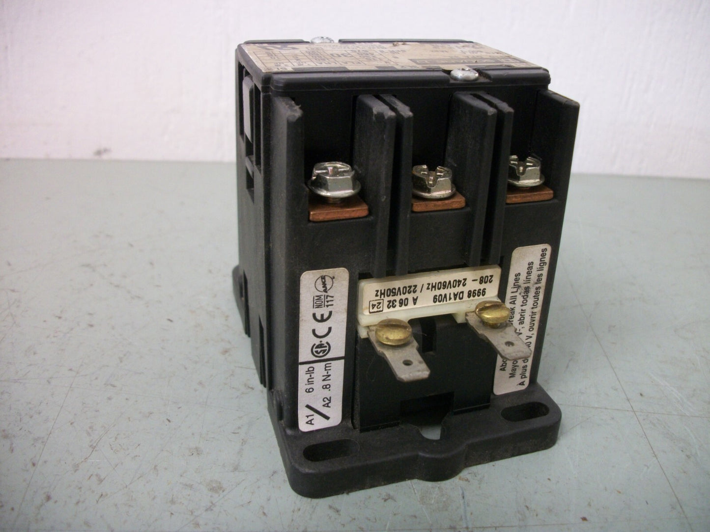 SQUARE D DEFINITE PURPOSE CONTACTOR 8910DPA33 30AMP 240VCOIL 600VOLT 15HP