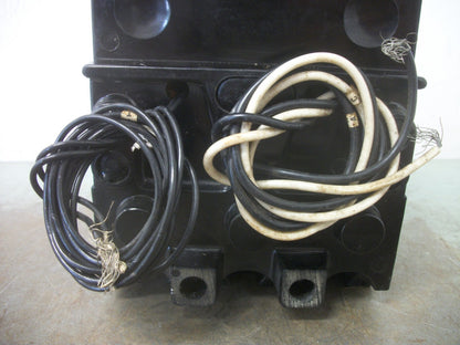 SIEMENS EE3 CIRCUIT BREAKER EE3S10000S03 100AMP 240VOLT 3POLE W/SHUNT&AUX NOB