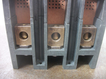 SIEMENS 3VN5 CIRCUIT BREAKER 3VN5200-0FT00 100AMP 660VOLT 3POLE NOB