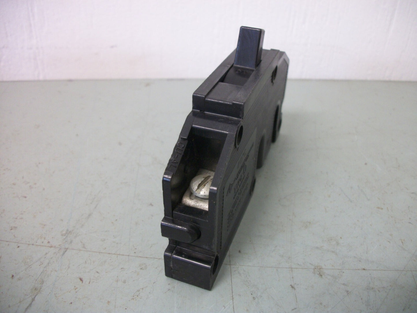 ZINSCO TYPE Q CIRCUIT BREAKER Q120 20AMP 240VOLT 1POLE