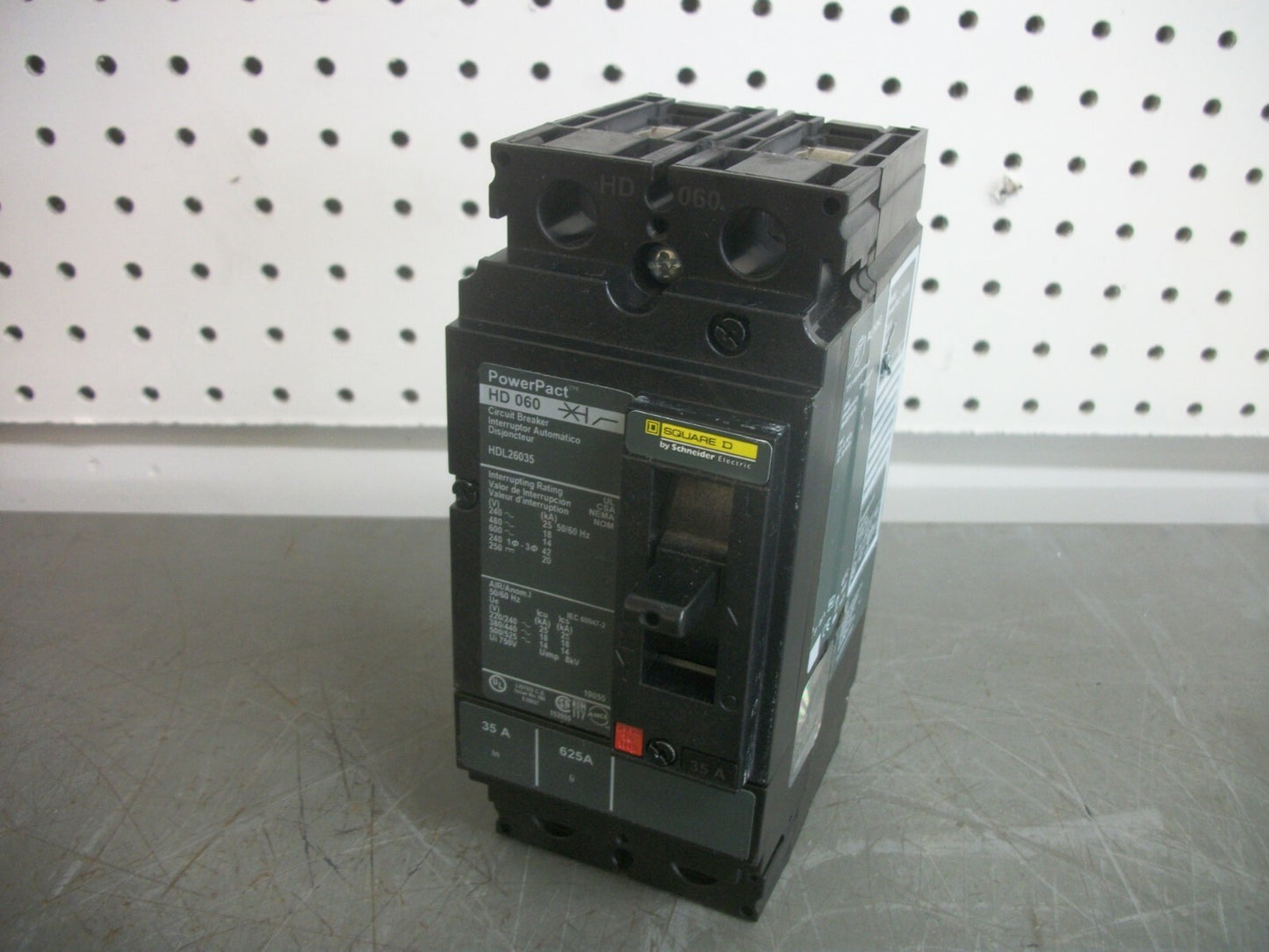 SQUARE D POWERPACT HD CIRCUIT BREAKER HDL26035 35AMP 600VOLT 2POLE NOB
