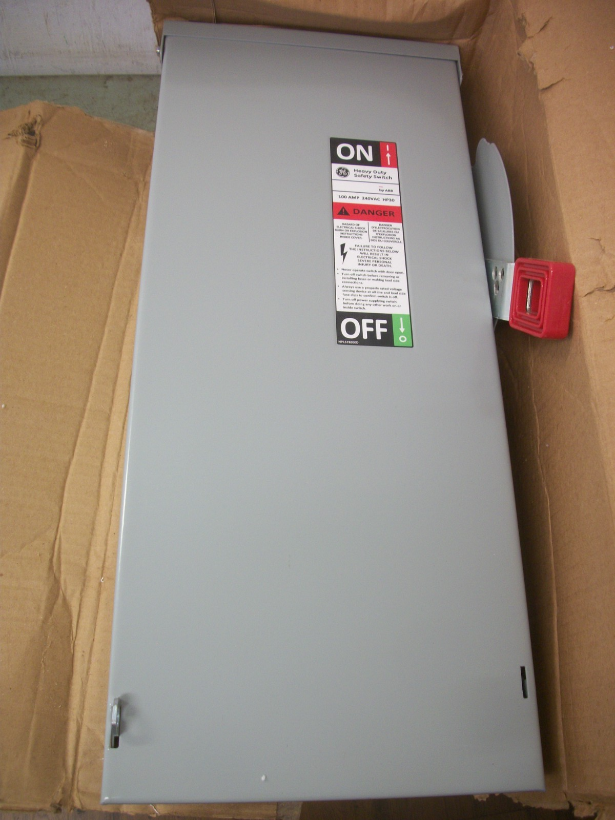 GE DISCONNECT TYPE 3R TH3223R 100AMP 240VOLT 2POLE FUSIBLE NIB