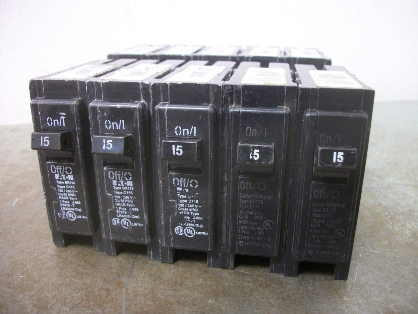 CUTLER-HAMMER LOT OF 10 BR CIRCUIT BREAKERS BR115 15AMP 240VOLT 1POLE