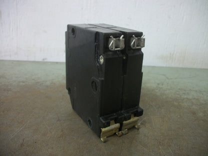 CUTLER-HAMMER CH CIRCUIT BREAKER CH215 15AMP 240VOLT 2POLE