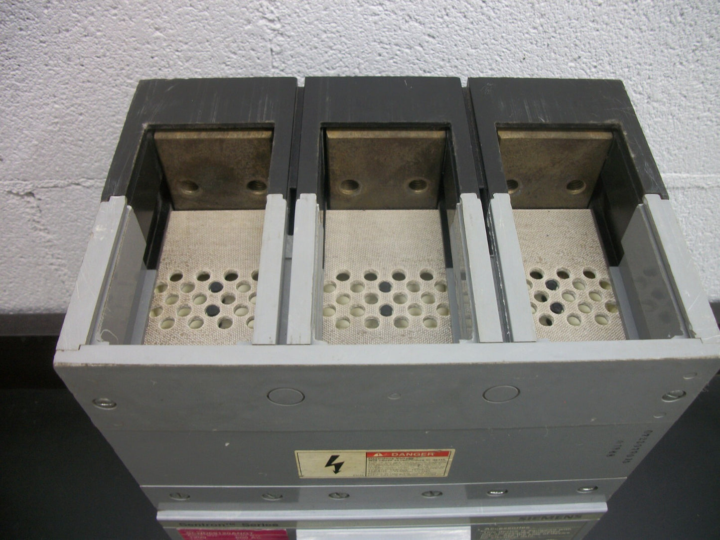 SIEMENS SENTRON SCND6 CIRCUIT BREAKER SCND69120ANGT 1200AMP 600VOLT 3POLE