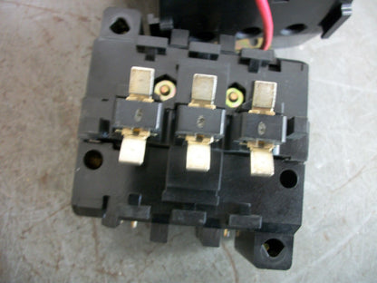 SQUARE D SIZE 0 MOTOR STARTER 8536SBO2H20S 24VCOIL 3PH 600V 5HP W/ML L.N.C.