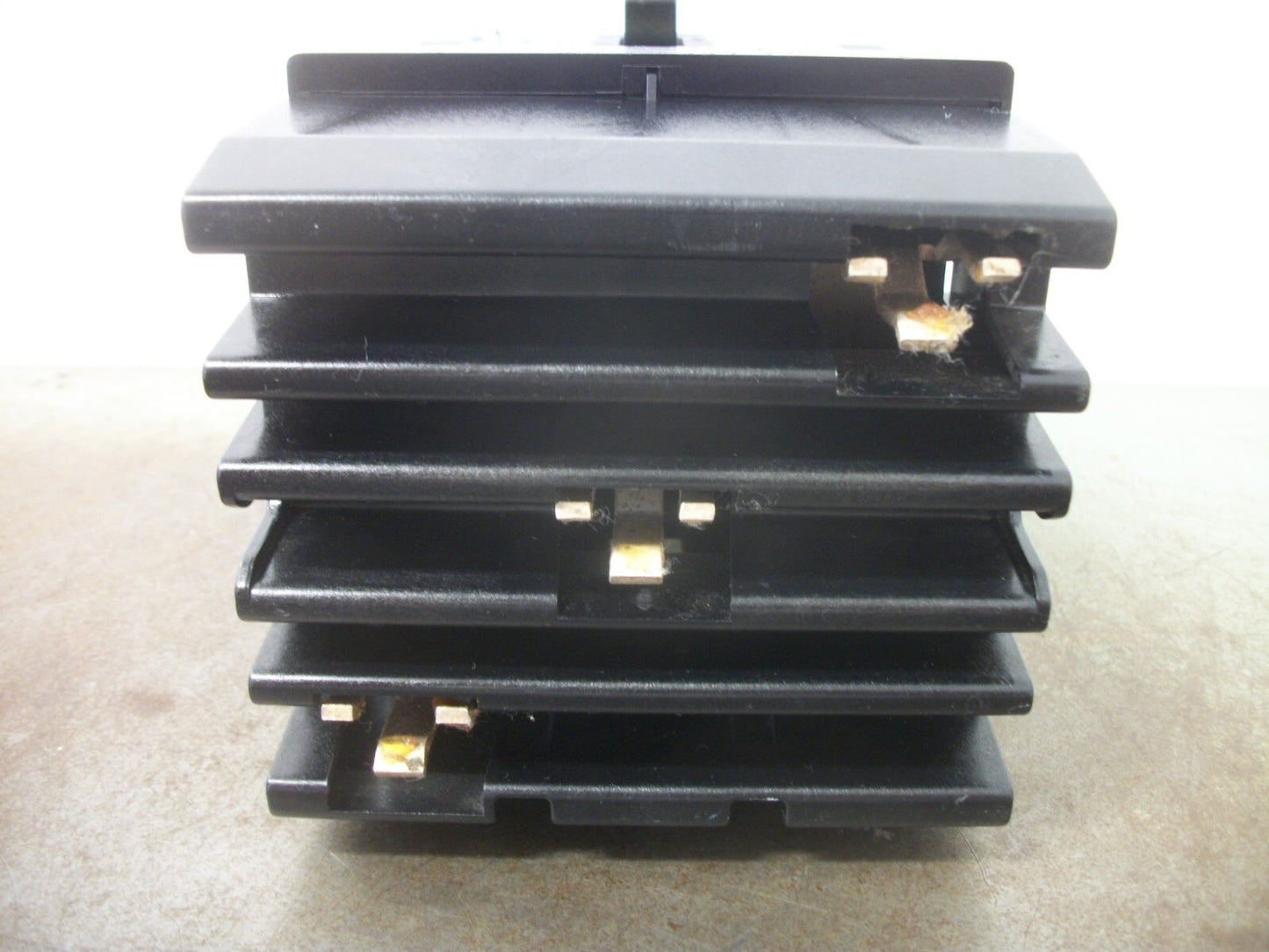 SQUARE D POWERPACT I-LINE HJ CIRCUIT BREAKER HJA36070 70AMP 600VOLT 3POLE