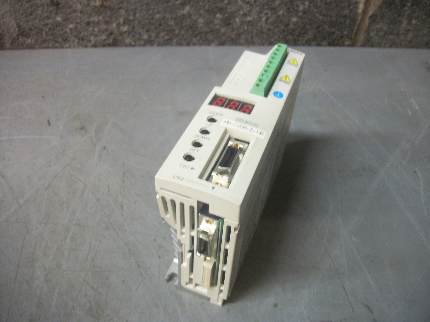 MITSUBISHI 200W AC SERVO DRIVE MR-C20A-L-UE 170VOLT 1.5AMP