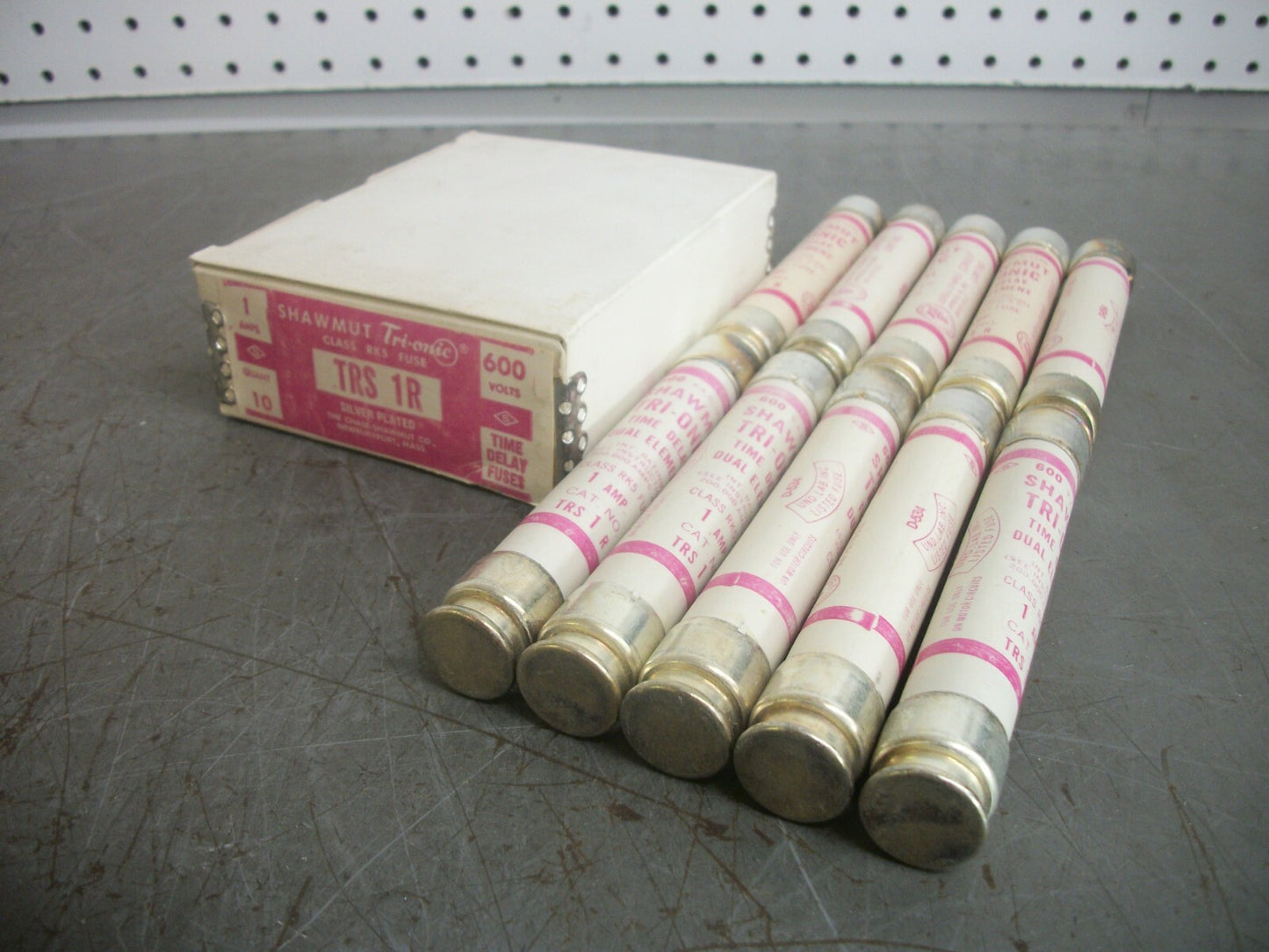 GOULD SHAWMUT BOX OF 10 TRI-ONIC FUSES TRS1R 1AMP 600VOLT NIB