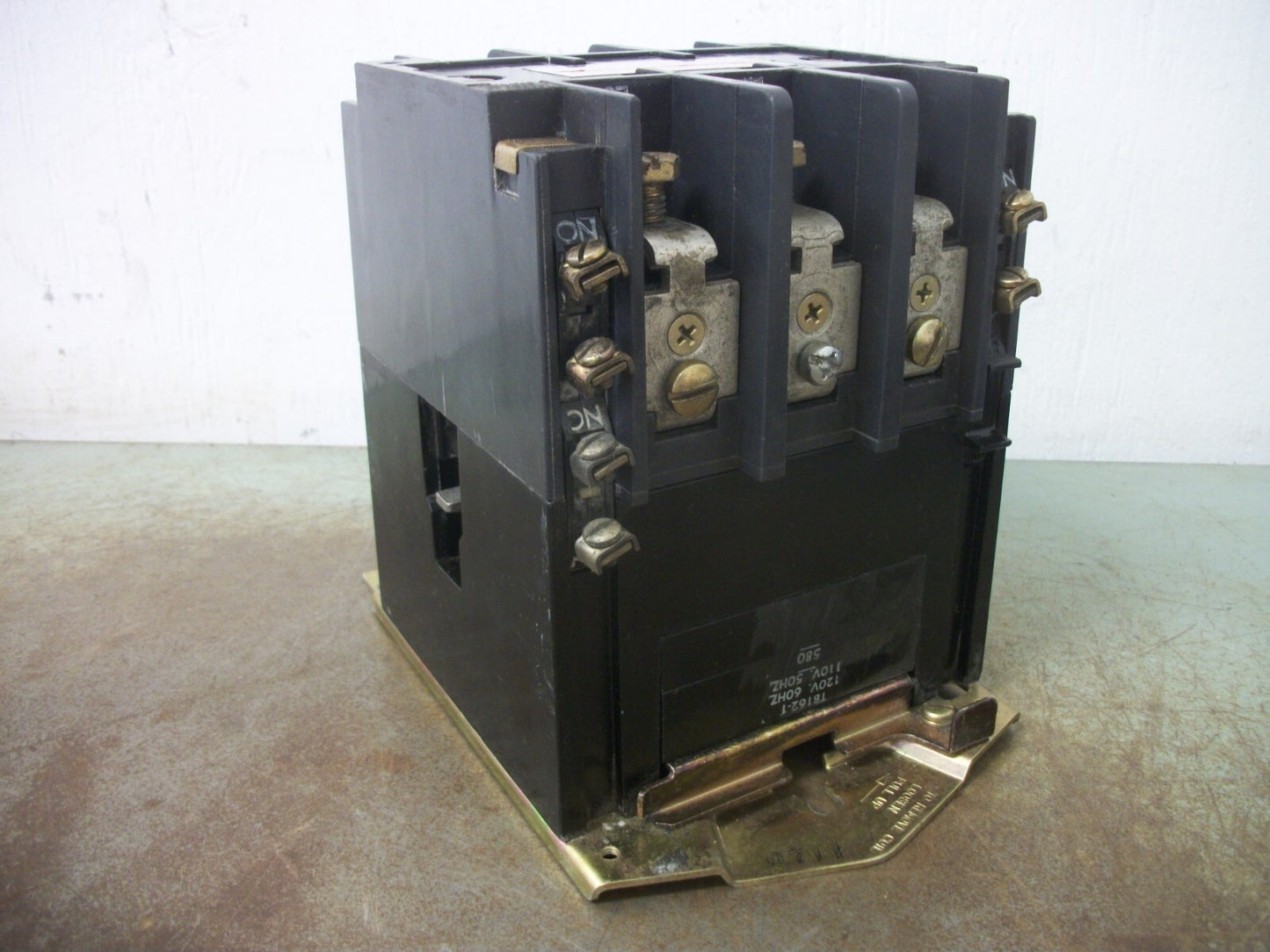 SYLVANIA SIZE 4 CONTACTOR T77U034 150AMP 120VCOIL 3PH 600V 50HP