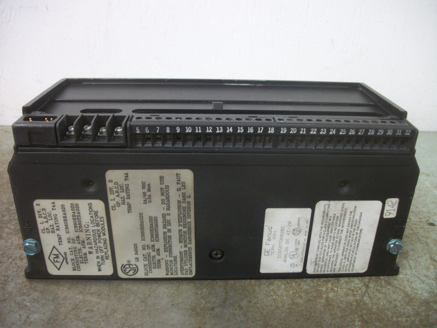 GE FANUC 24/48VDC ANALOG BLK 4IN/2OUT PLC I/O MODULE IC660EBA020P1