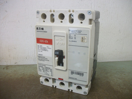 CUTLER-HAMMER EDS CIRCUIT BREAKER EDS3200BP10 200AMP 240VOLT 3POLE RED NOB