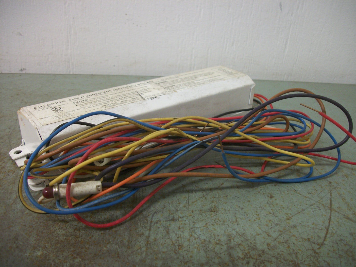 CHLORIDE SYSTEMS C450 FLUORESCENT EMERGENCY BALLAST 7106IW 120/277VOLT