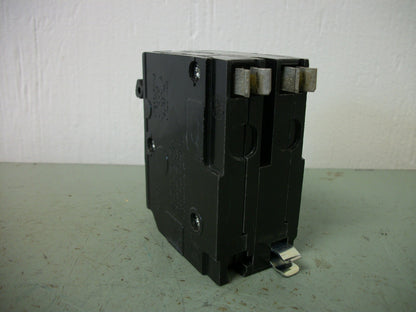SQUARE D QO CIRCUIT BREAKER QO225 25AMP 240VOLT 2POLE NOB