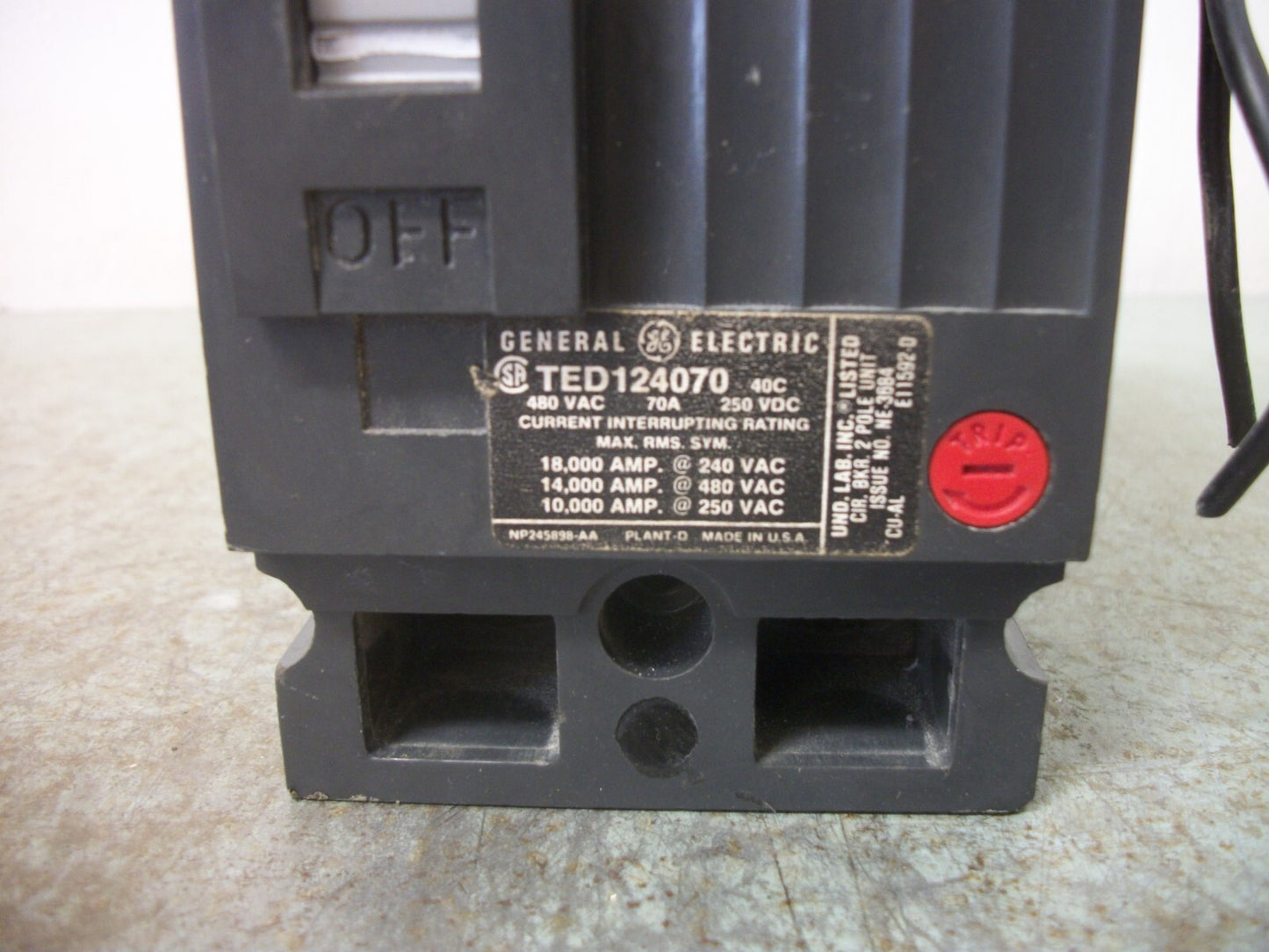 GE TED CIRCUIT BREAKER TED124070 70AMP 480VOLT 2POLE W/SHUNT