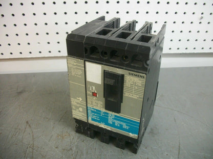 SIEMENS SENTRON ED4 CIRCUIT BREAKER ED43B015 15AMP 480VOLT 3POLE W/AUX
