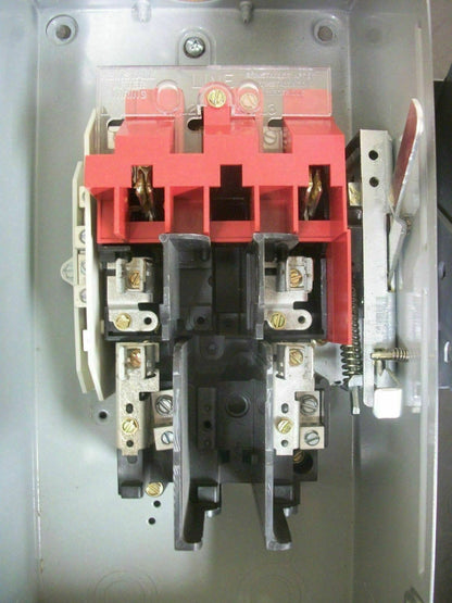 CUTLER-HAMMER DISCONNECT TYPE 3R DH221NRK 30AMP 240VOLT 2POLE FUSIBLE *REFURB*