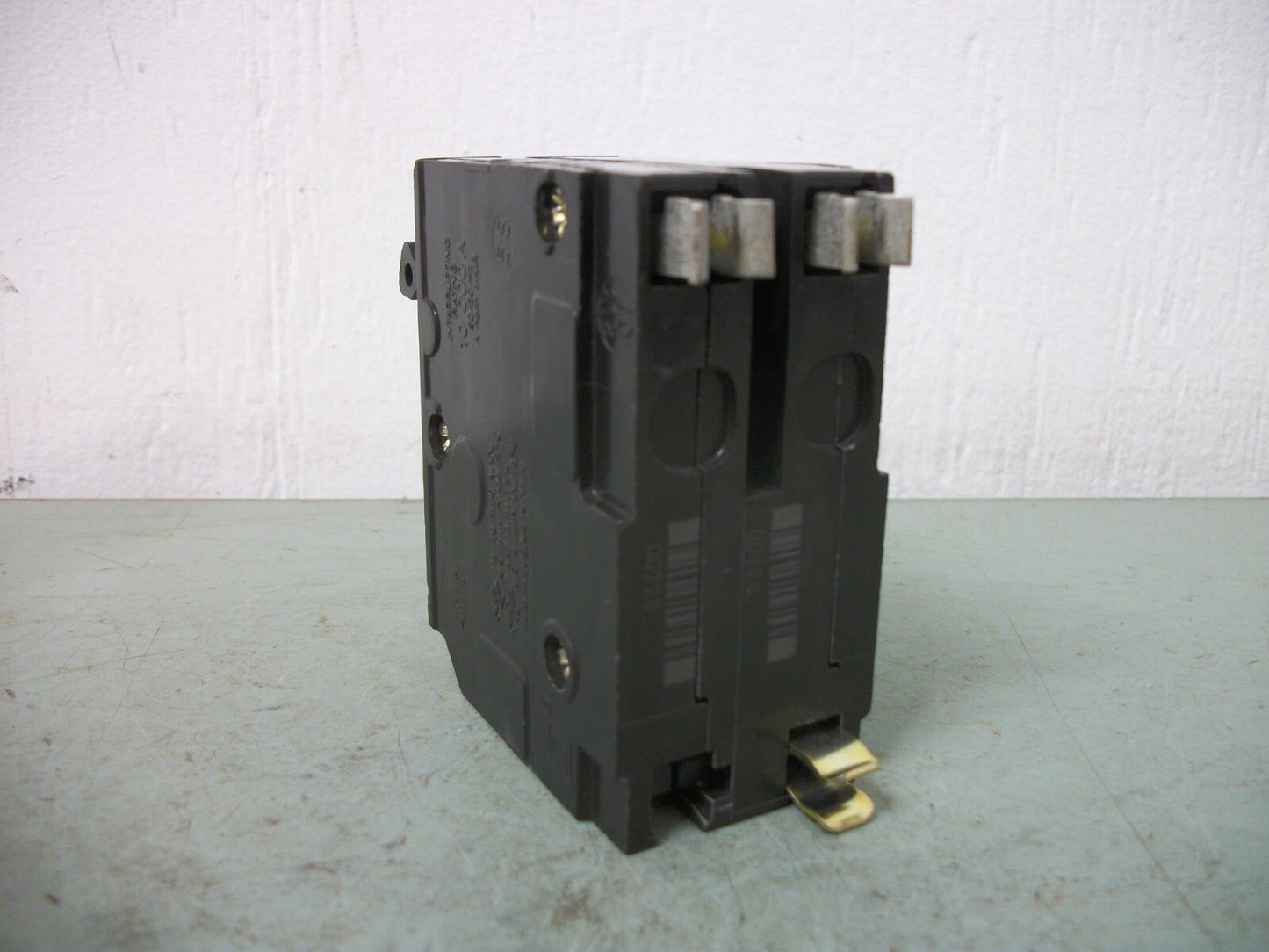 SQUARE D QO CIRCUIT BREAKER QO220 20AMP 240VOLT 2POLE