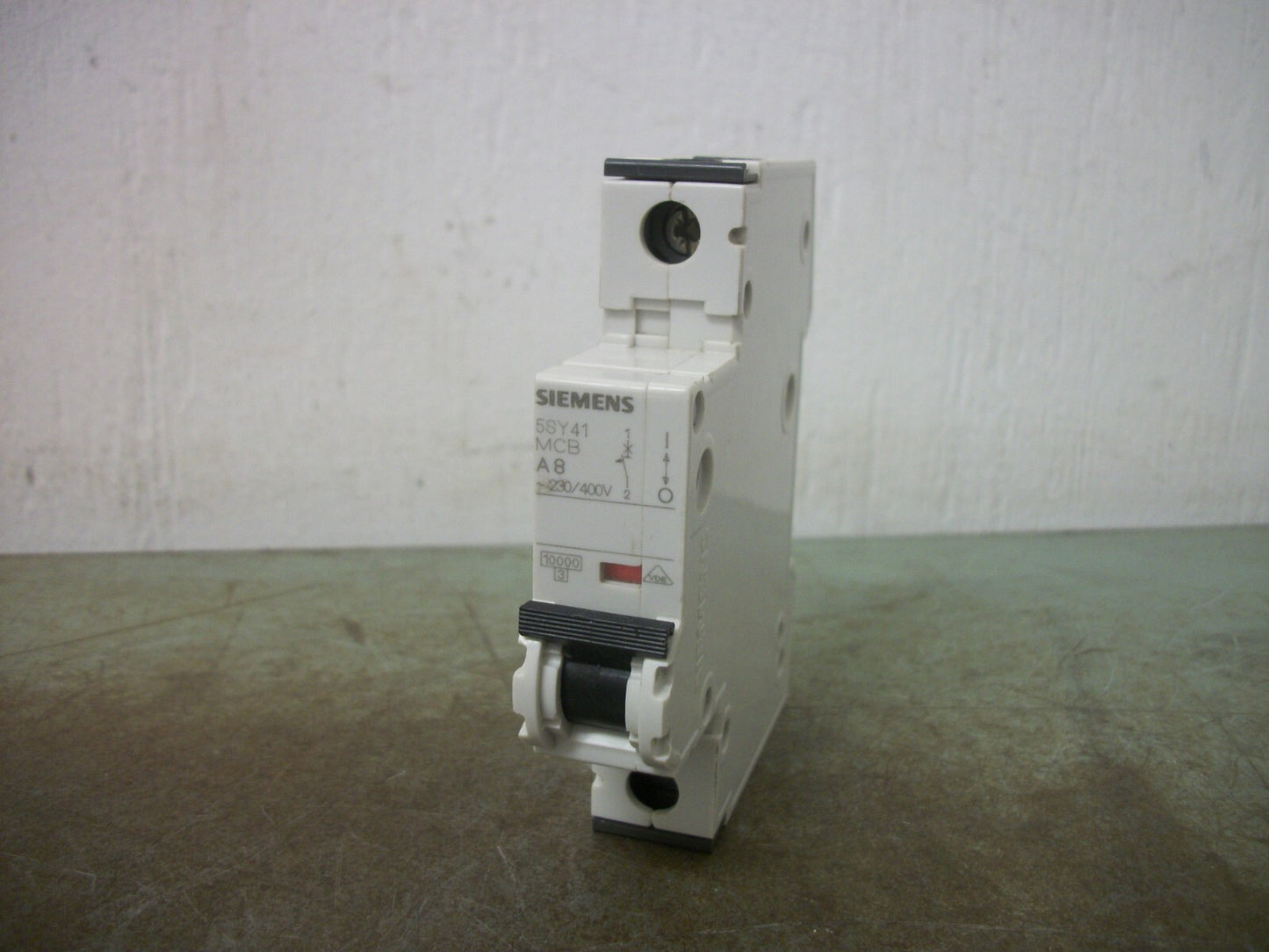 SIEMENS MINI CIRCUIT BREAKER 5SY41MCBA8 5SY4108-5 8AMP 400VOLT 1POLE