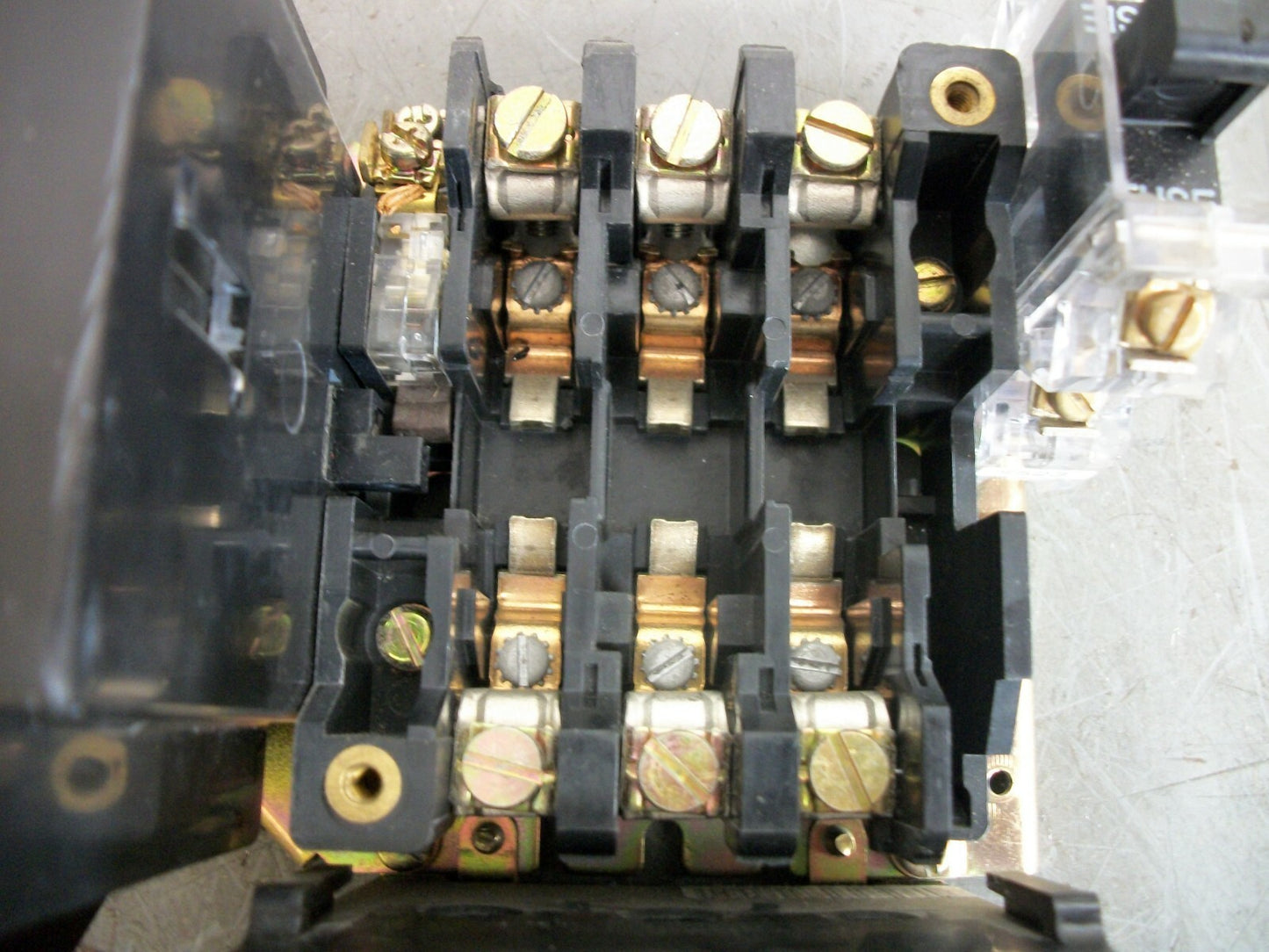 SQUARE D SIZE 0 MOTOR STARTER 8536SBO2H20S 24VCOIL 3PH 600V 5HP W/ML L.N.C.