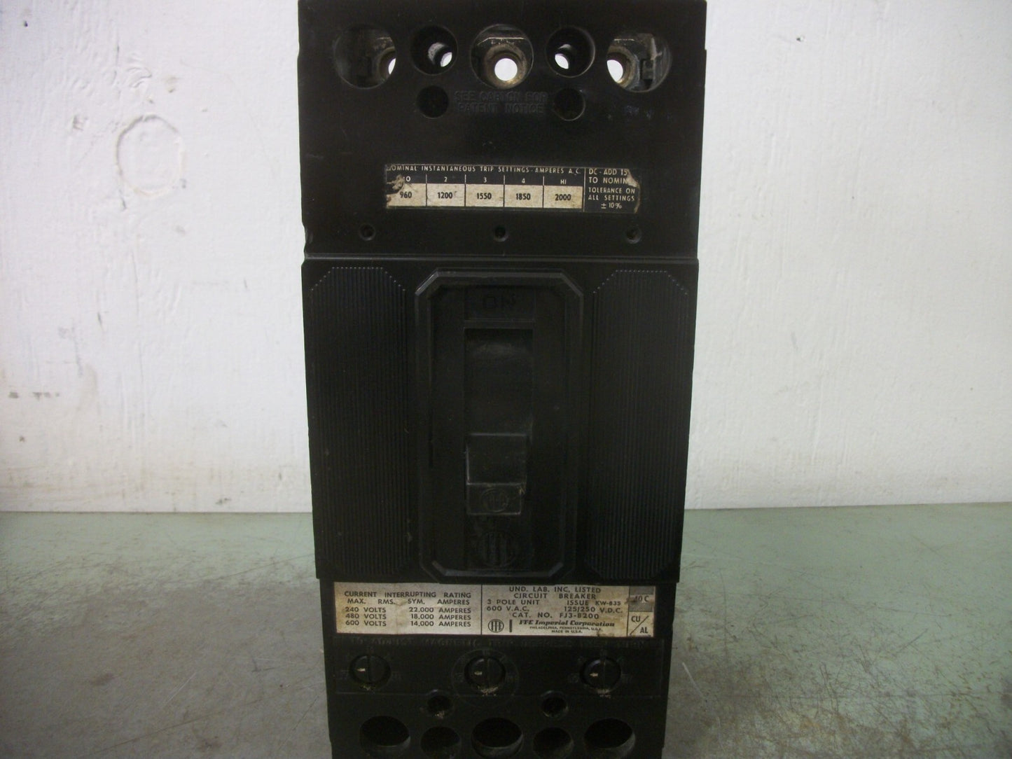 SIEMENS FJ3 CIRCUIT BREAKER FJ3B200 200AMP 600VOLT 3POLE