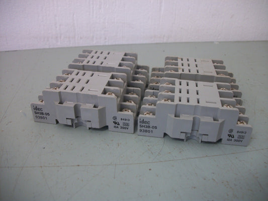 IDEC LOT OF 4 11-PIN RELAY SOCKET BASES SH3B-05 10AMP 300VOLT