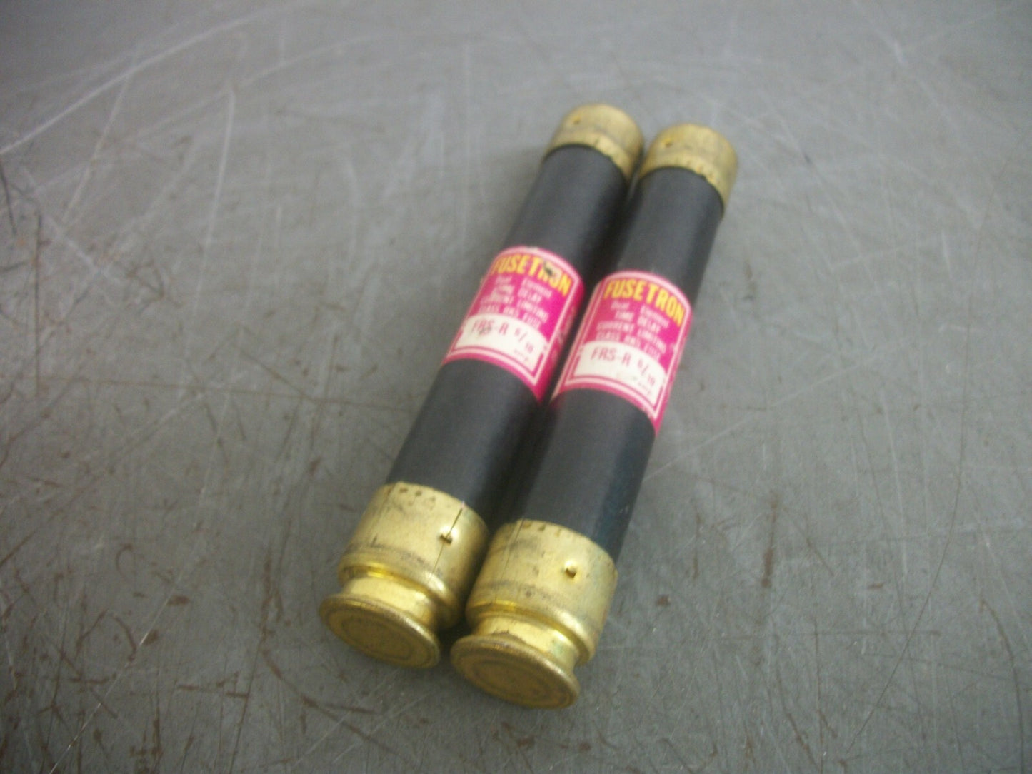 BUSSMANN LOT OF 2 FUSETRON FUSES FRS-R-6/10 6/10AMP 600VOLT NOB