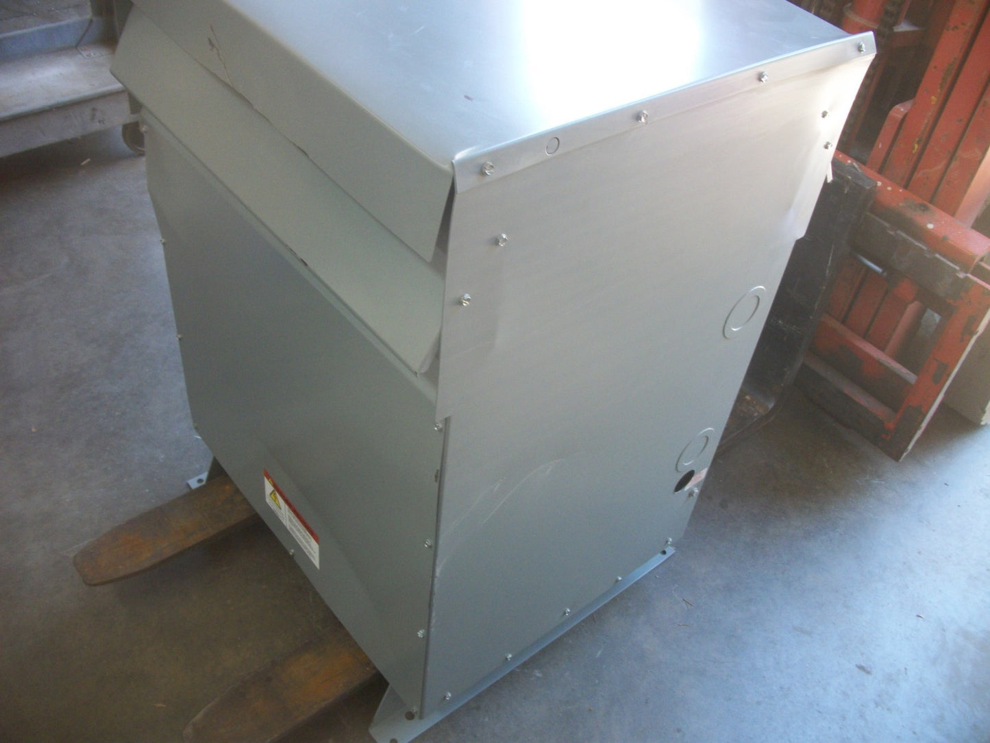 HAMMOND 75KVA 3PH TRANSFORMER TYPE 3R NMK075KD HV 480 LV 240