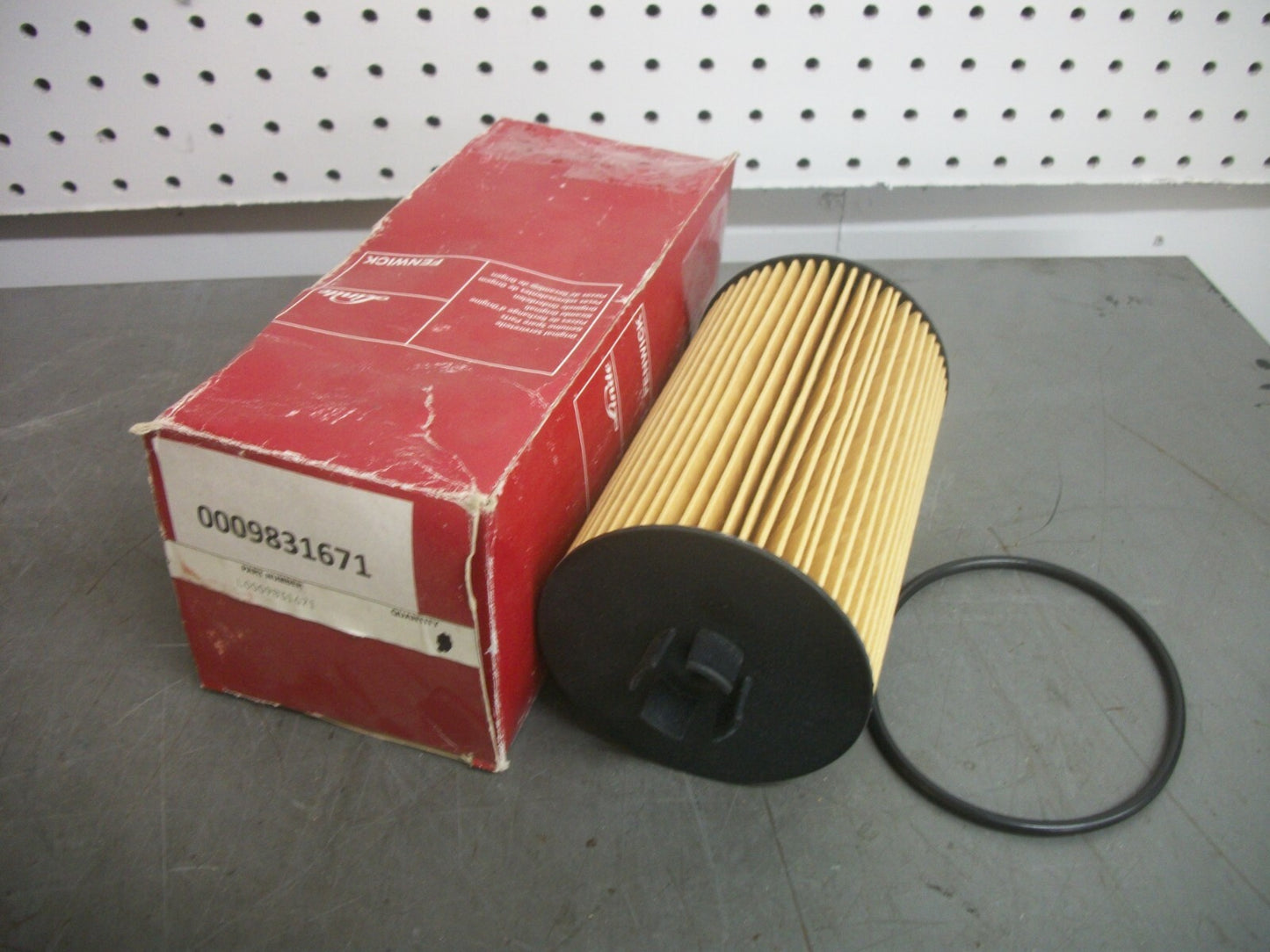 LINDE OIL FILTER L0009831671 NIB