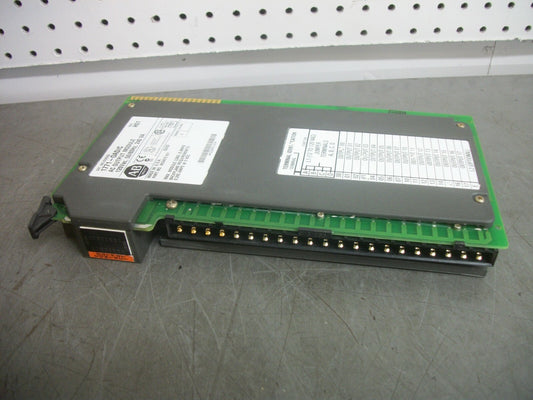 ALLEN-BRADLEY 120VAC 240VA AC OUTPUT MODULE 1771-OAD/C