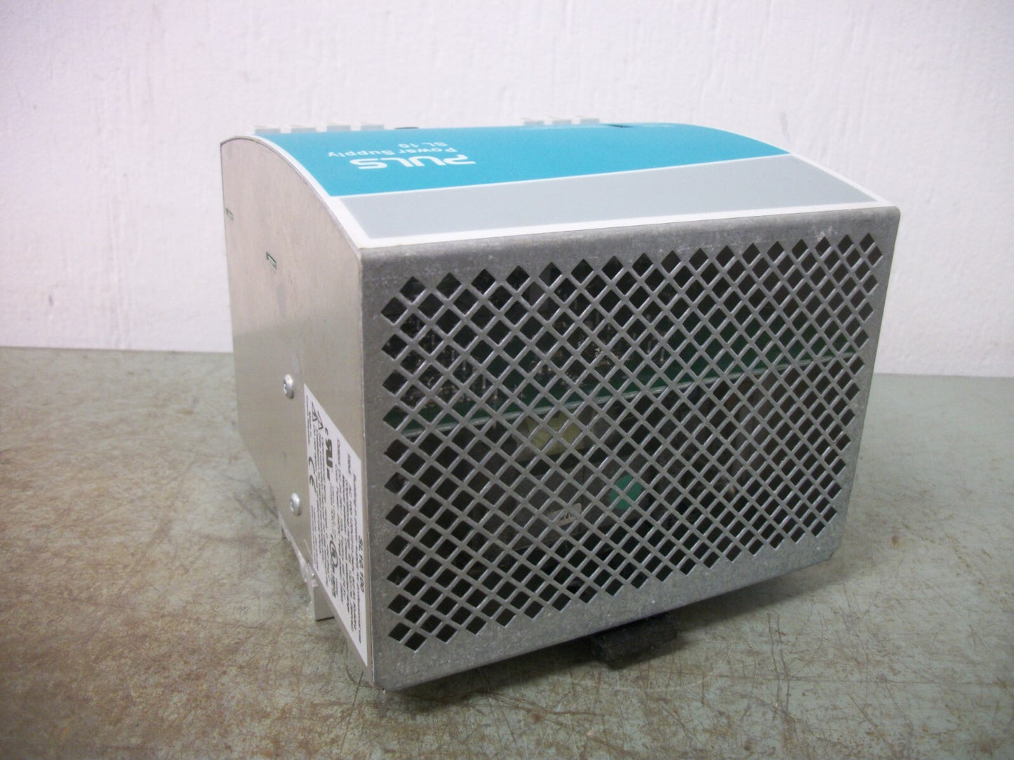 PULS SL10 POWER SUPPLY SL10.100 24-28VDC 10AMP 240WATT