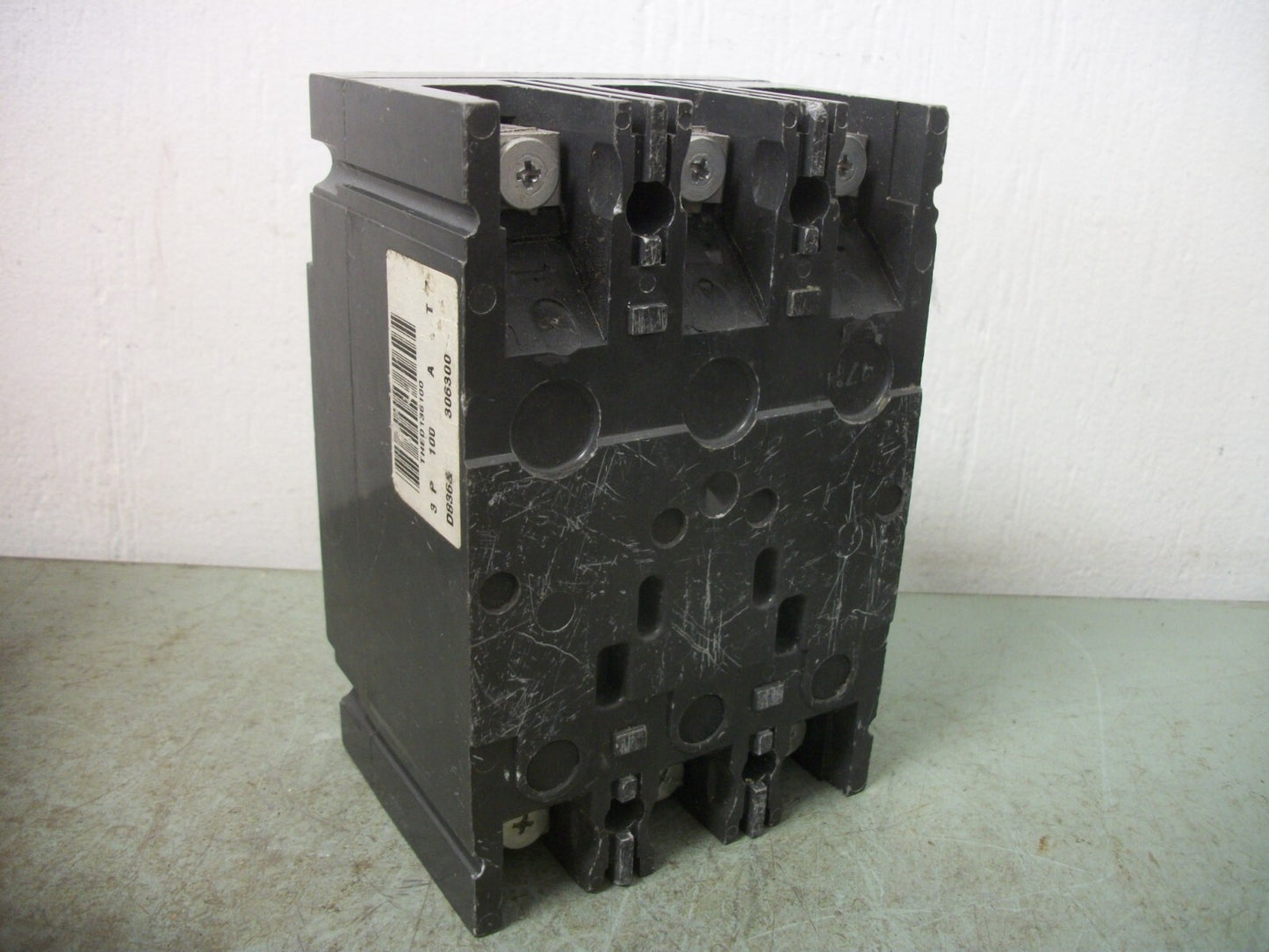 GE THED CIRCUIT BREAKER THED136100 100AMP 600VOLT 3POLE GREEN