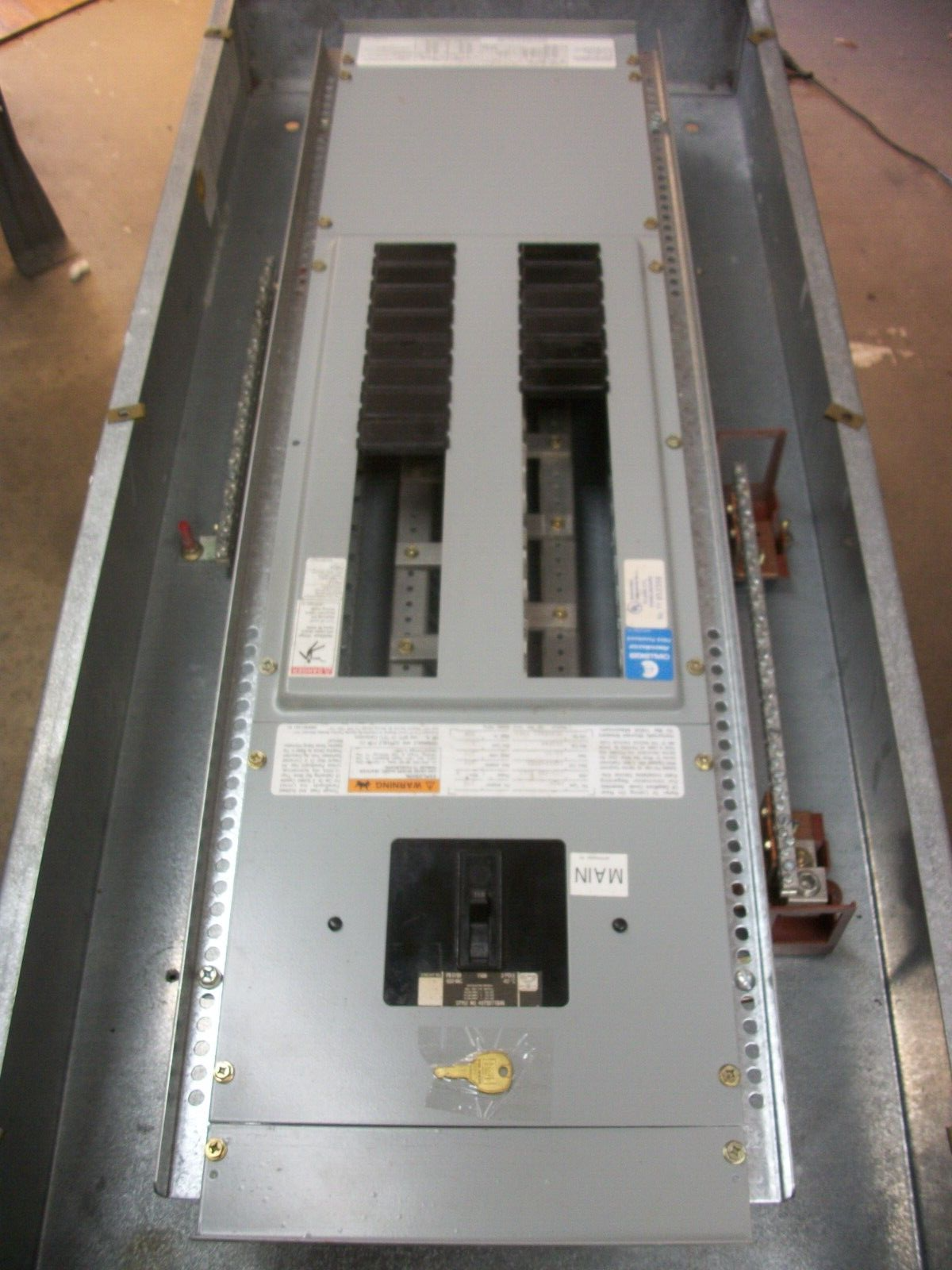 CHALLENGER PMZA LOAD CENTER PANELBOARD YS204B 175AMP 277/480VOLT 3PH W/150A MAIN