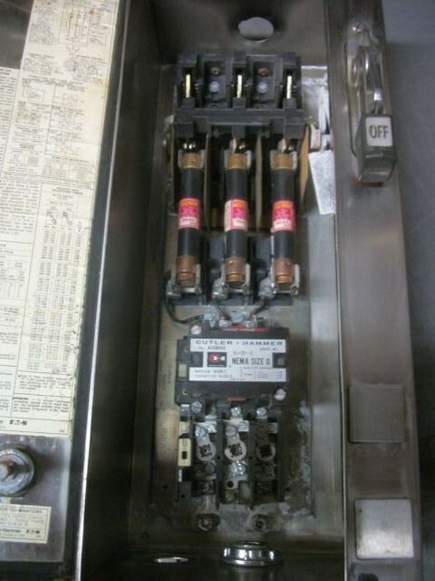 CUTLER-HAMMER STARTER COMBO SIZE 0 SS TYPE 4 A10BN0 120VCOIL 30AMP FUSIBLE