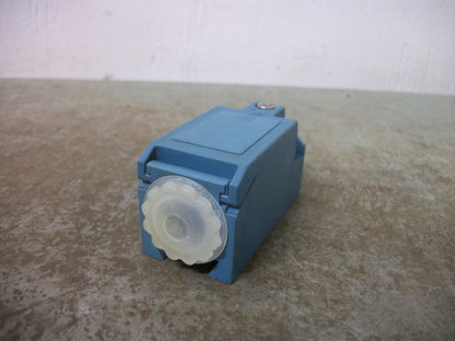 KLOCKNER-MOELLER MINI LIMIT SWITCH AT-11-I NOB