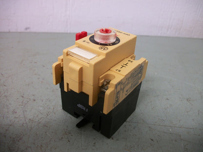 ALLEN-BRADLEY PNEUMATIC TIMING RELAY 196-FTB